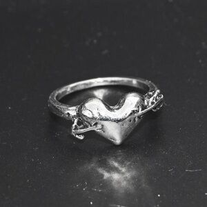 Silver Arrow Heart Ring